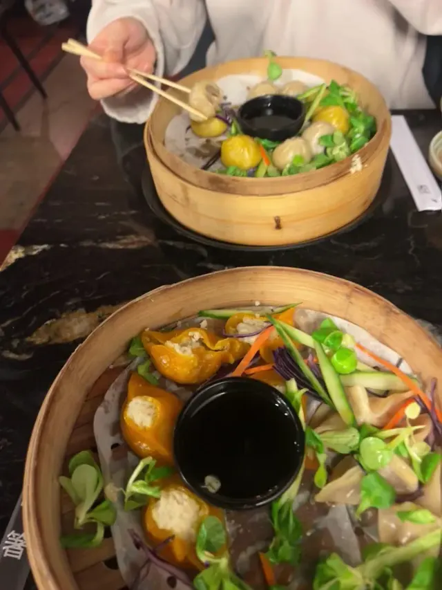 BookNoFees: Restaurant – Pełną Parą – Warsaw – Mit Volldampf, Foto 3