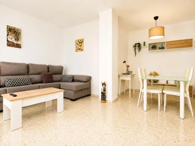 BookNoFees: Geräumige, zentral gelegene Wohnung mit Selbst-Check-in und Gartenblick – Jerez De La Frontera