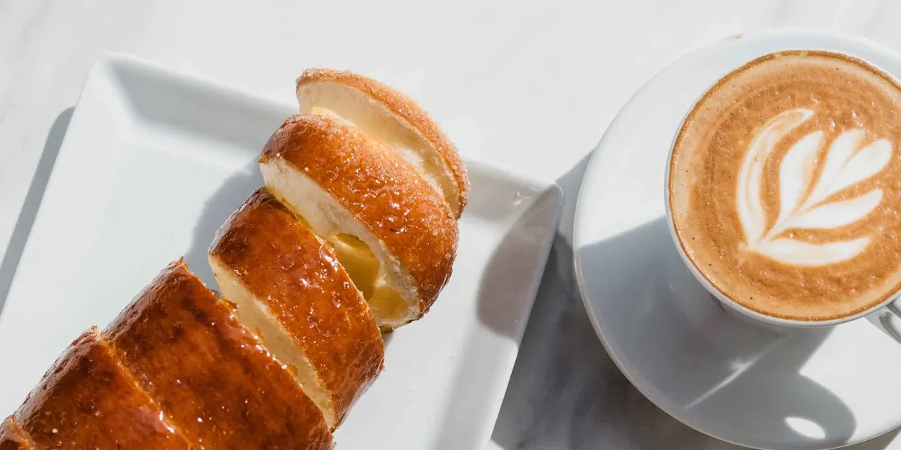 BookNoFees: Café – Molnár's Kürtőskalács – Budapest – Molnárs Kürtőskalács, Foto 1