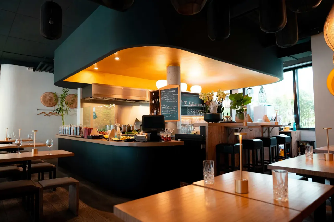 BookNoFees: Restaurant – Cô Chu – Berlin – Frau Chu, Foto 1
