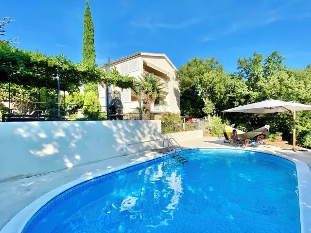BookNoFees: Villa Theresa Kroatien, Ferienwohnung  mit Pool, Whirlpool, Sauna und Gartenküche – Donji Zagon