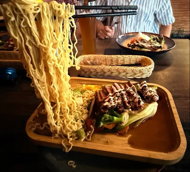 BookNoFees: Restaurant – Saitoky – Ennepetal – Selbstbewusst, Foto 2