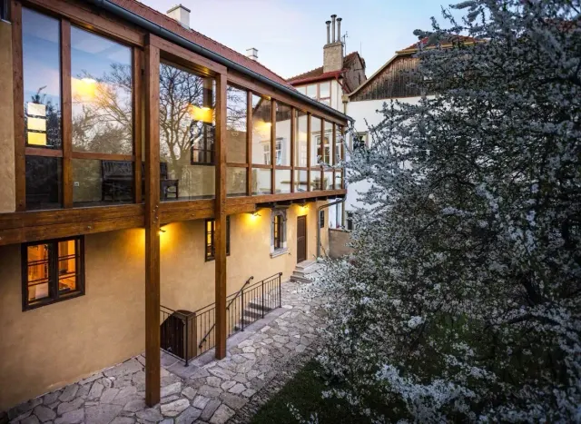 BookNoFees: Ferienwohnung in Znojmo – Znojmo Heritage – Apartments & gotische Weinbar