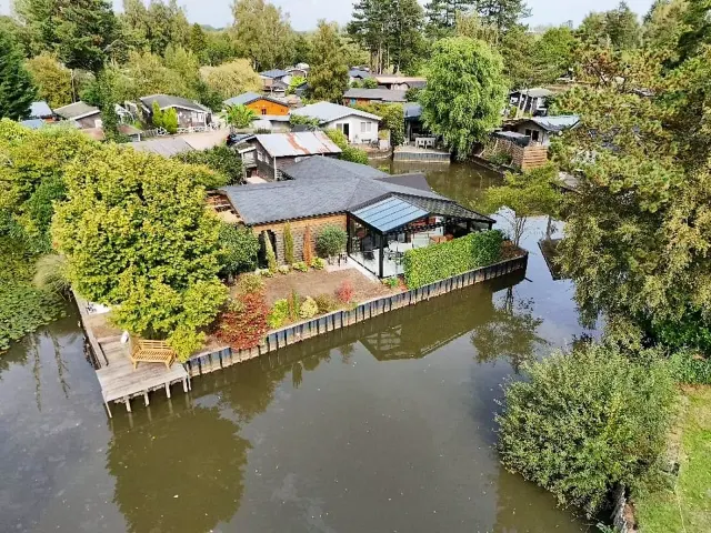 BookNoFees : location de vacances à Geel – Chalet paisible d'une chambre avec jardin privé