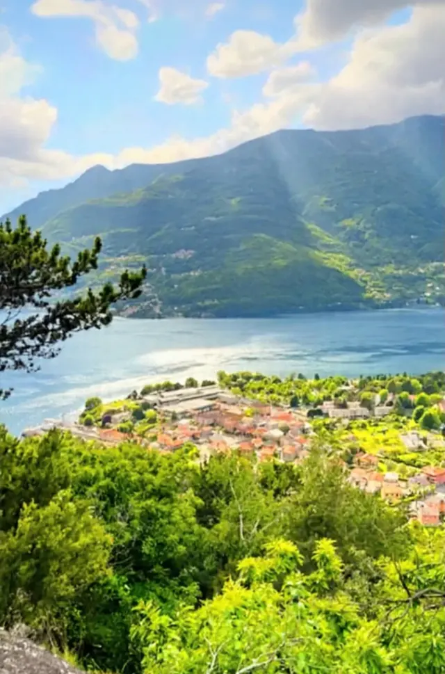 BookNoFees: LAC DE CÔME Dervio – DERVIO