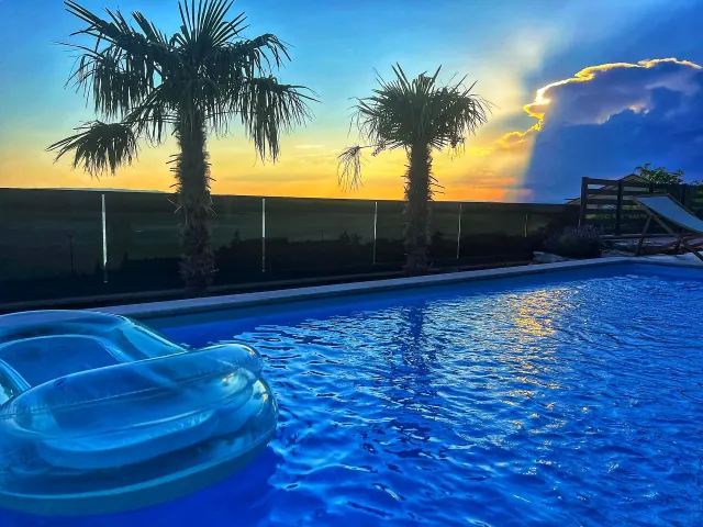 BookNoFees: Villa avec piscine d'eau salée privée et vue sur la mer – Crikvenica, Selse