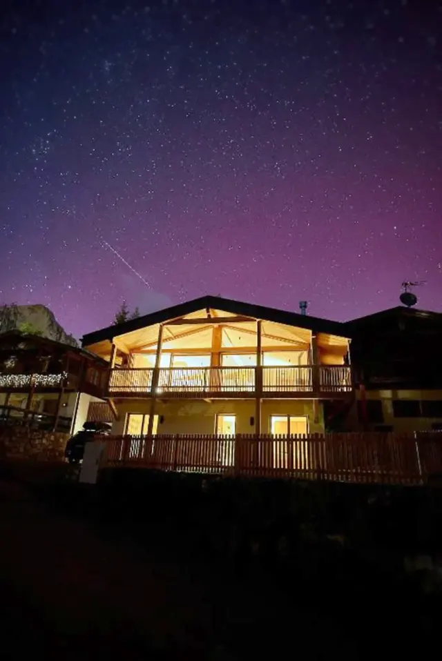 BookNoFees: Chalet en bois calme et de caractère avec balcon – Nova Levante BZ
