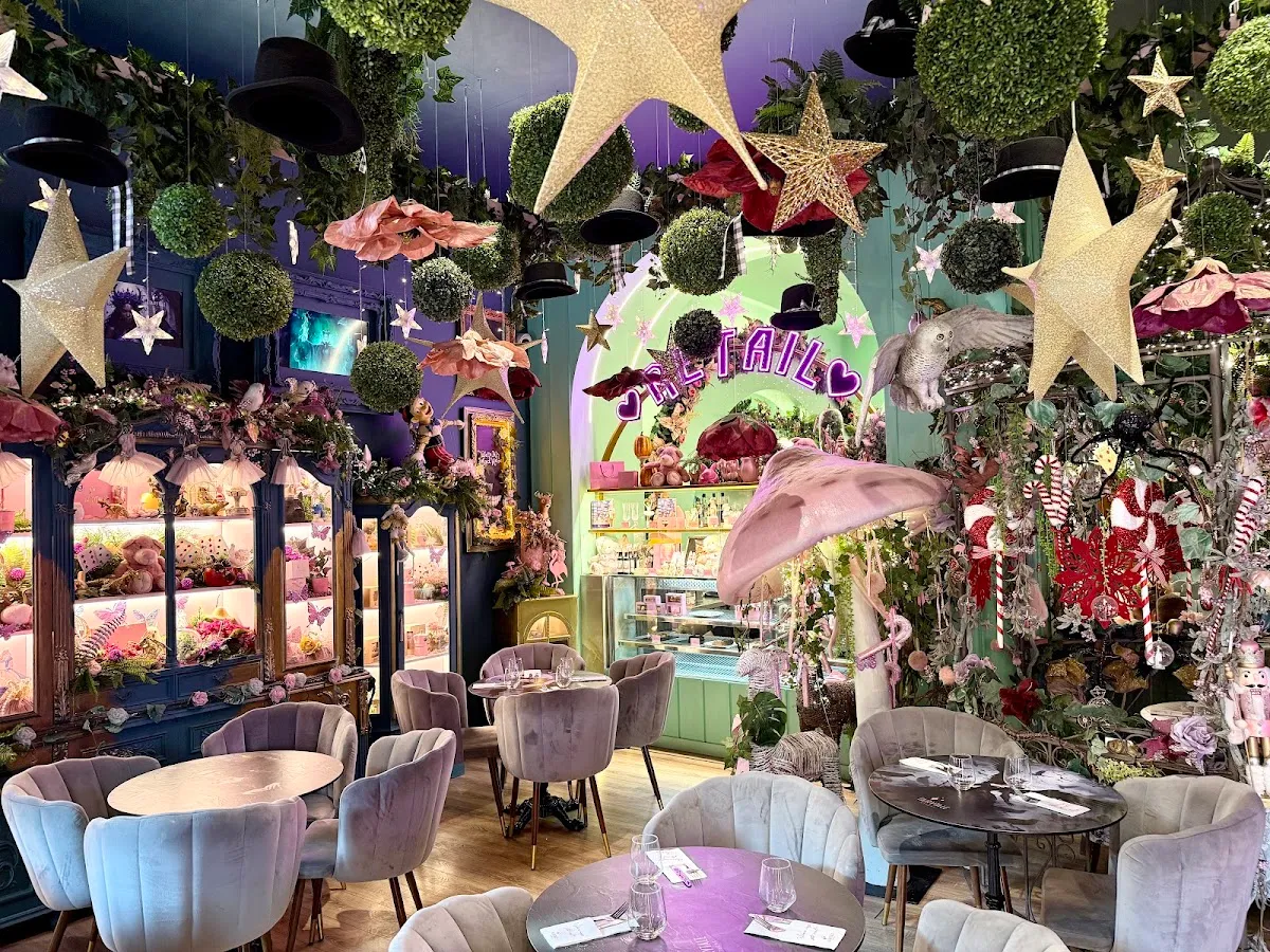 BookNoFees: Café – Fairytale Nea Filadelfeia – Athens – Sprookje Nea Filadelfeia, foto 1