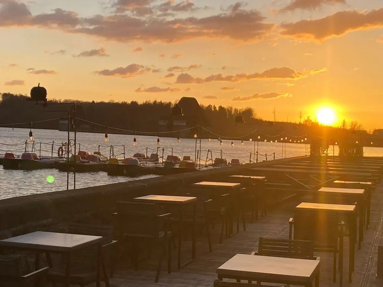 BookNoFees: Restaurant – MahlAnderz am Möhnesee – Möhnesee-Günne – MahlAnderz aan het Möhnemeer, foto 1
