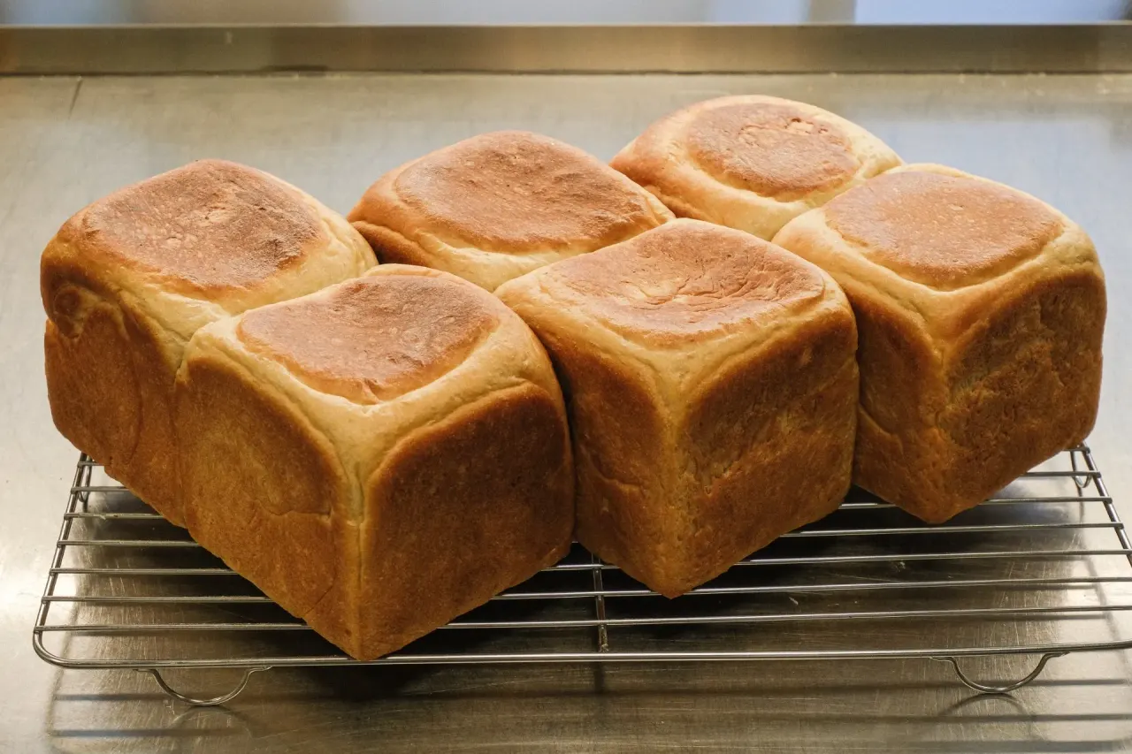 BookNoFees: Bakkerij – Nippan Bakery – Prague – Nippan Bakkerij, foto 1