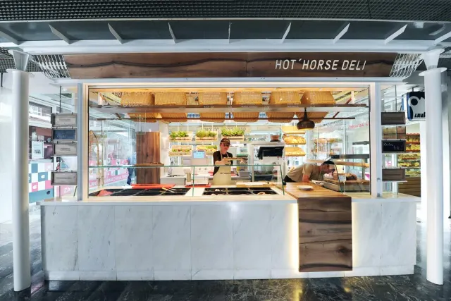 BookNoFees: Hot Horse DELI, Ljubljana