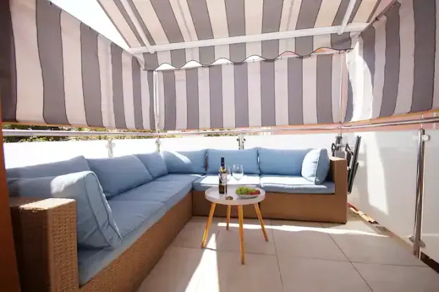 BookNoFees: 2SZ Appartement in een oud gebouw in het centrum van Pula – Pula