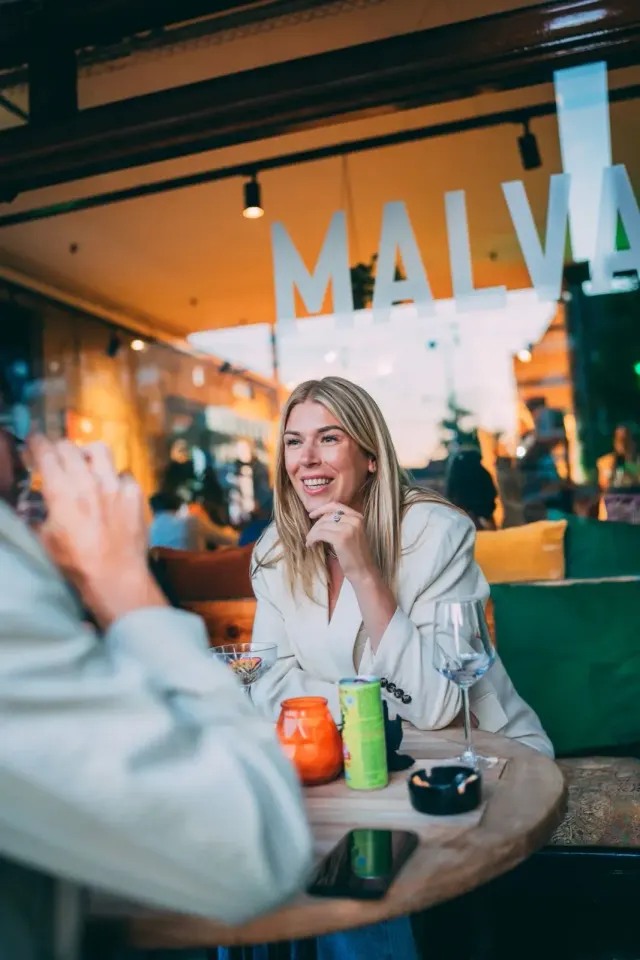 BookNoFees: Café – Malva – Amsterdam – Malva, foto 2