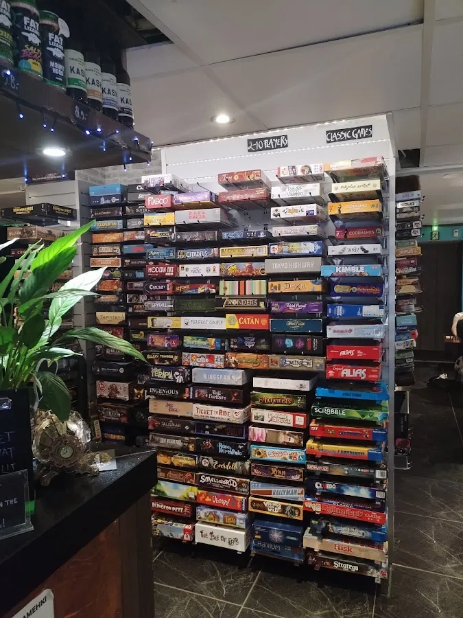BookNoFees: Café – Café Boardgame – Helsinki – Café Bordspel, foto 1