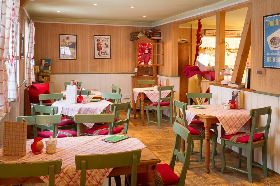 BookNoFees: Bakkerij – Café Backes – Schmallenberg – Café Backes, foto 1