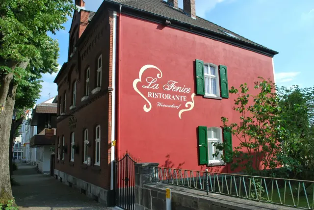 BookNoFees: Restaurant – Ristorante La Fenice – Arnsberg-Neheim – Restaurant La Fenice, foto 2