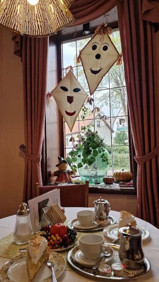 BookNoFees: Restaurant – Café am Rathaus – Werl – Café bij het stadhuis, foto 2