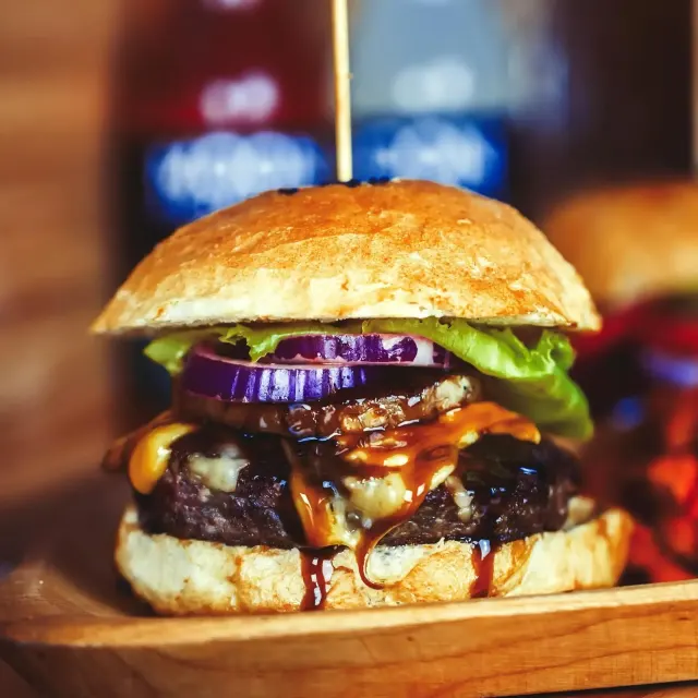 BookNoFees: Snackbar – Hamburger z Karaibów – Warsaw – Hamburger uit het Caribisch gebied, foto 3