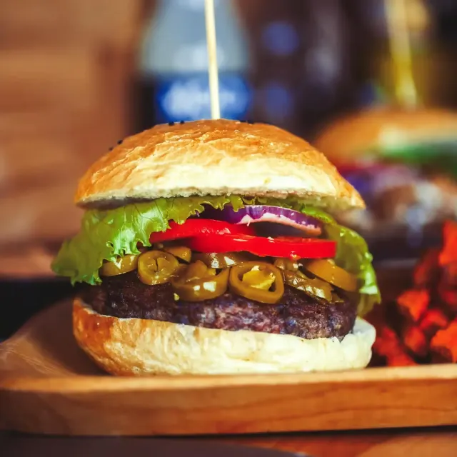 BookNoFees: Snackbar – Hamburger z Karaibów – Warsaw – Hamburger uit het Caribisch gebied, foto 2
