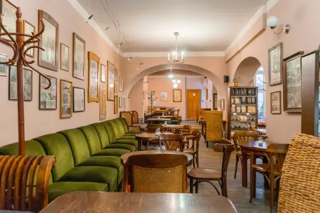 BookNoFees: Café – Choco-Café U Červené židle – Prague – Choco-Café Bij de Rode Stoel, foto 1