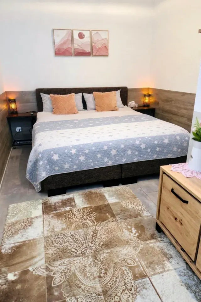 BookNoFees: Toegankelijk appartement met galerij en eigen ingang – Rheinstetten