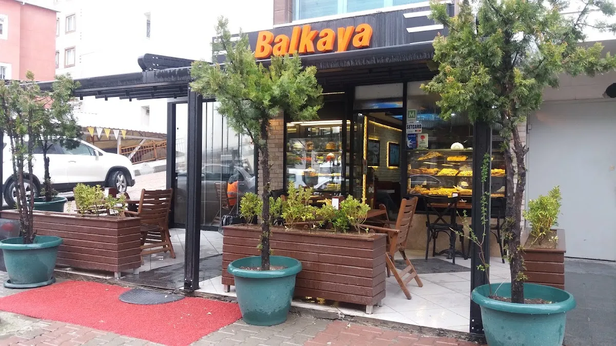BookNoFees: Café – Balkaya Pastanesi Erol Usta – Istanbul – Balkaya Banketbakkerij Erol Usta, foto 1