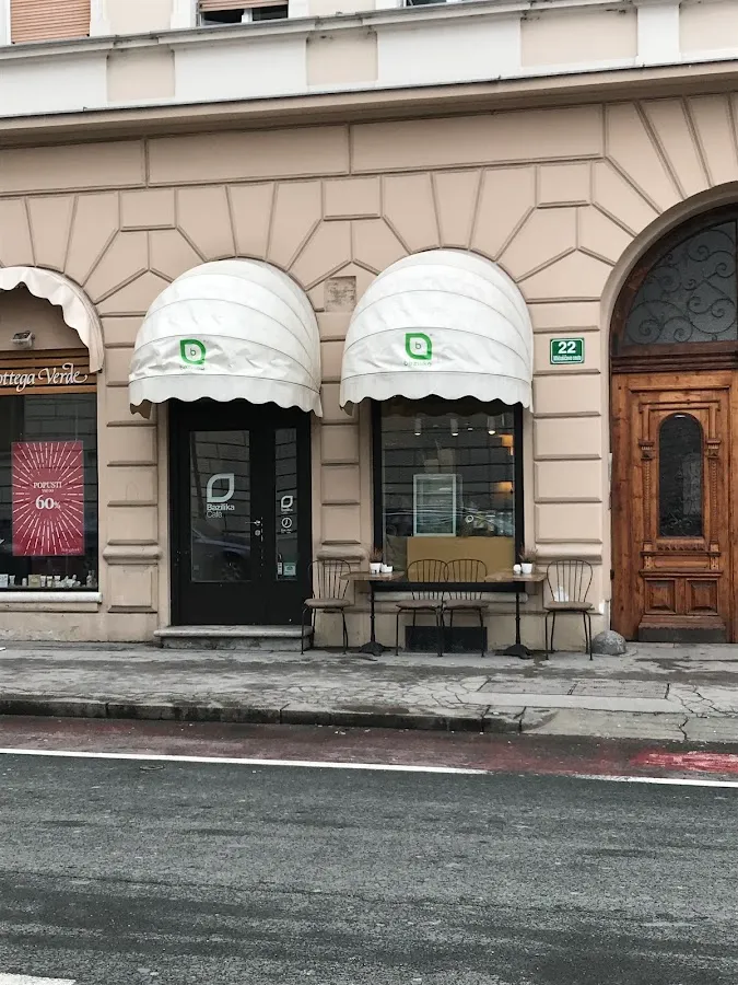 BookNoFees: Café – Bazilika Café – Ljubljana – Bazilika Café, foto 1