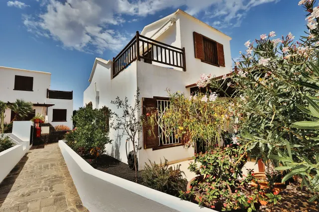 BookNoFees: Pequeño Paraíso Lanzarote | Modern vakantiehuis voor 4 personen | in Solvalor in Playa Honda – Playa Honda