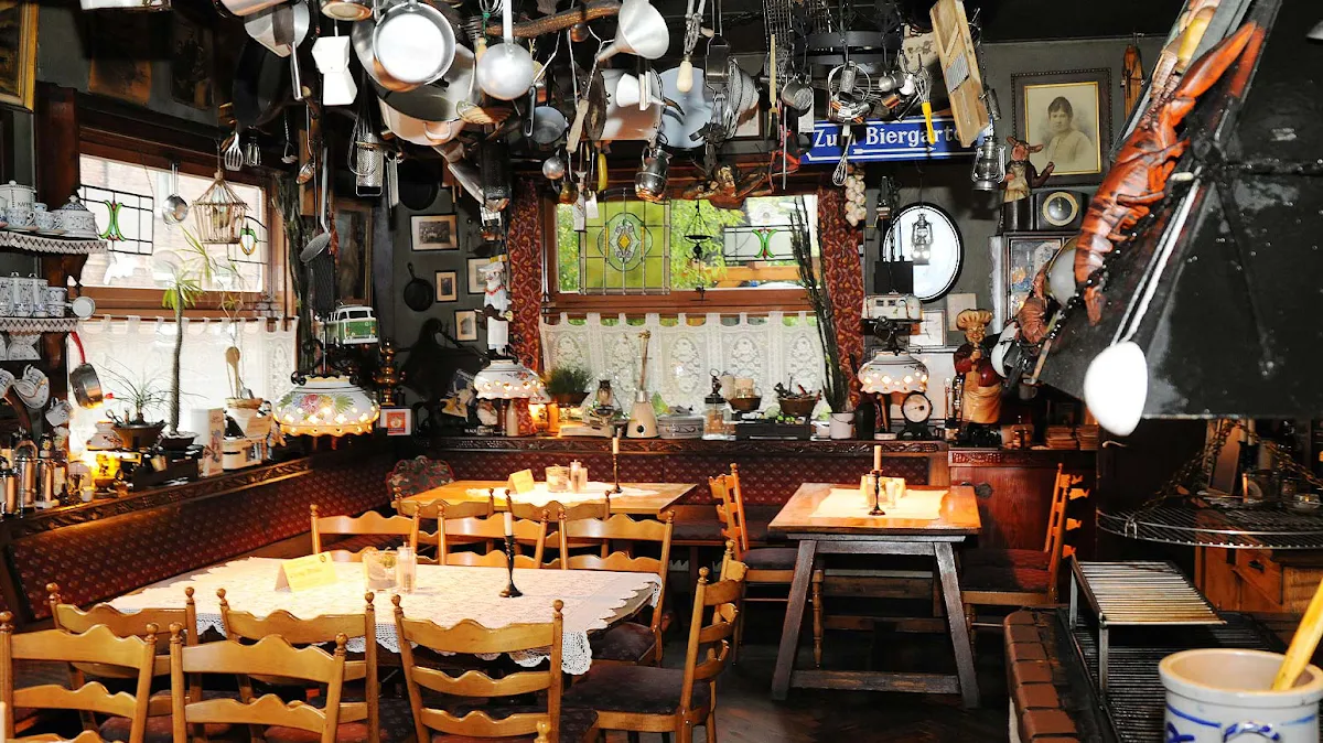 BookNoFees: Restaurant – Eisenwerkschänke – Schwelm – IJzerfabriekscafé, foto 1