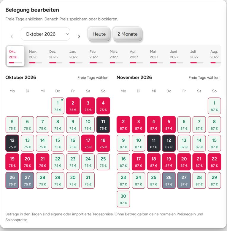 BookNoFees-Belegungskalender mit beispielhaften Nachtpreisen, gesperrten Tagen und Buchungen.