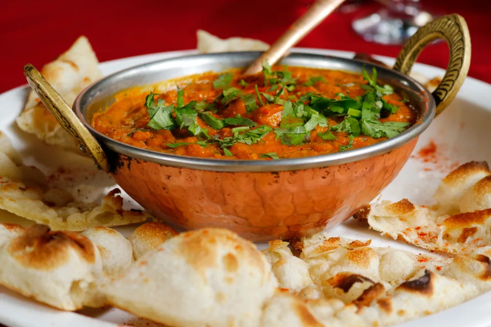 BookNoFees: Voorbeeldfoto: Indiase curry met naanbrood